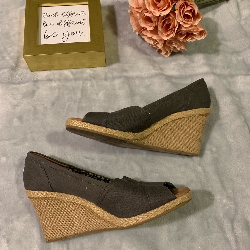 - TOMS Espadrille!!